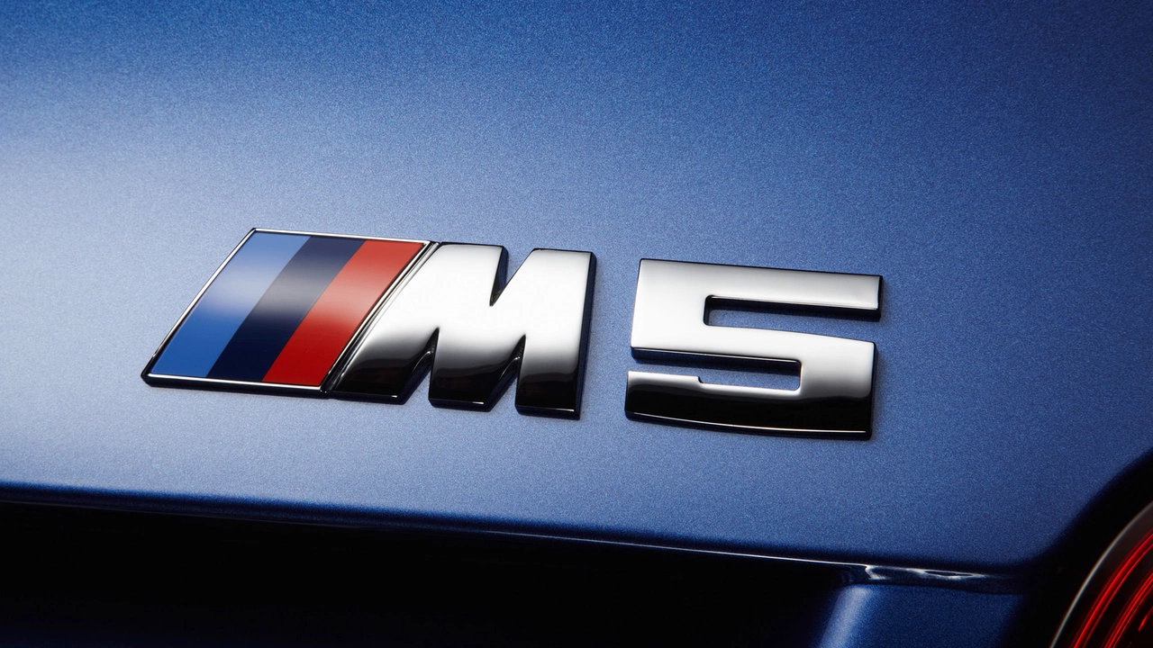 What does the letter M stand for in BMW M5?